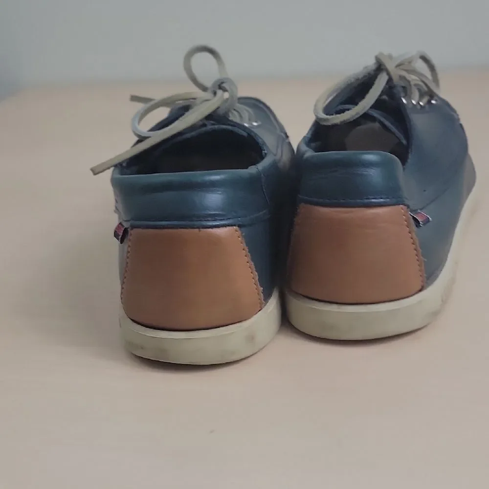 Sebago Preppy Coastal Old Money Navy Boat Shoes with Cream Laces